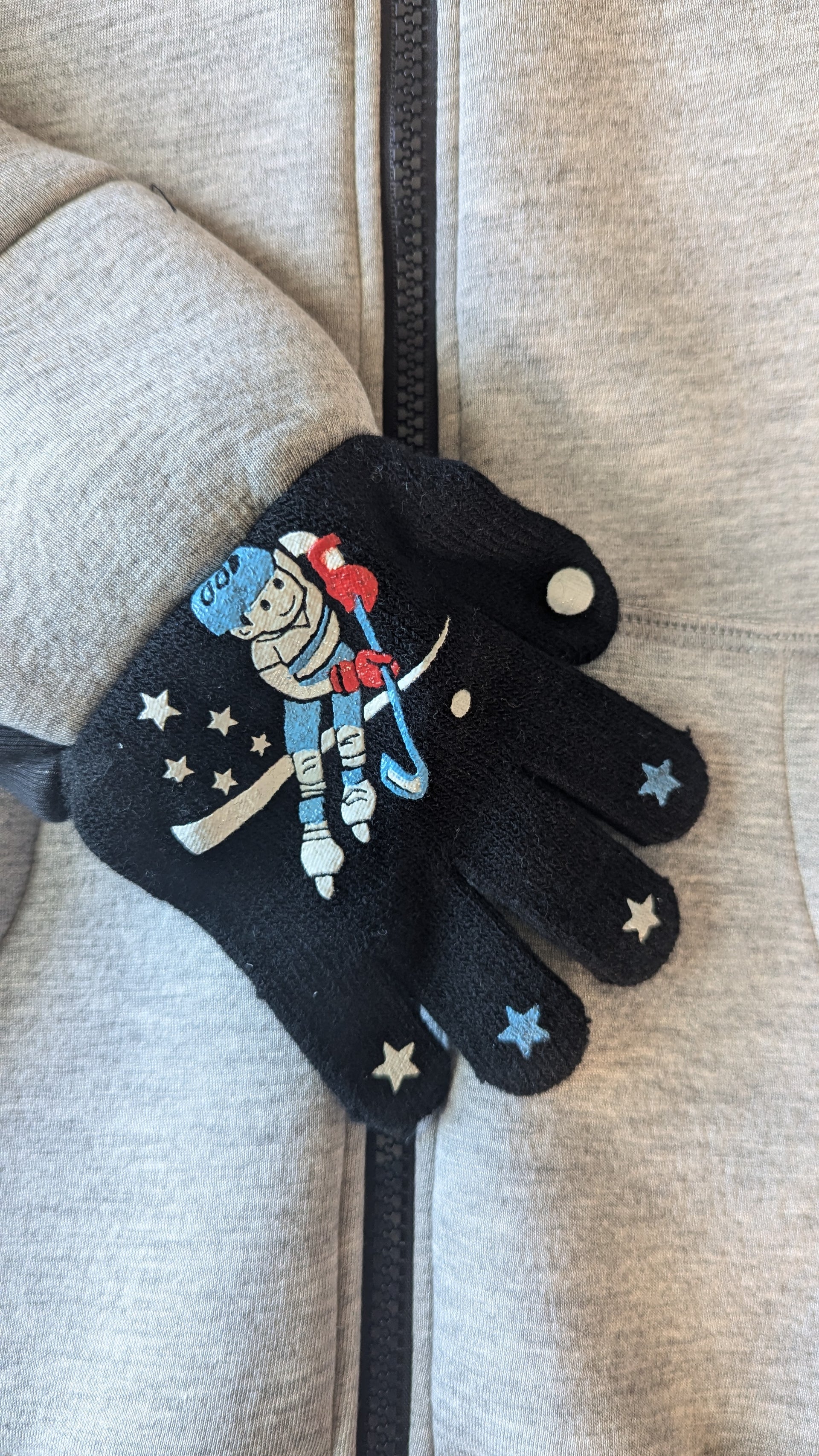 (Size 12-14) Kids Hoodie With Attached Gloves - Pick Your Gloves.